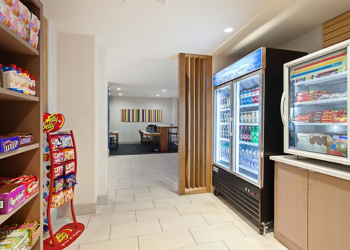 Holiday Inn Express & Suites Corona By Ihg