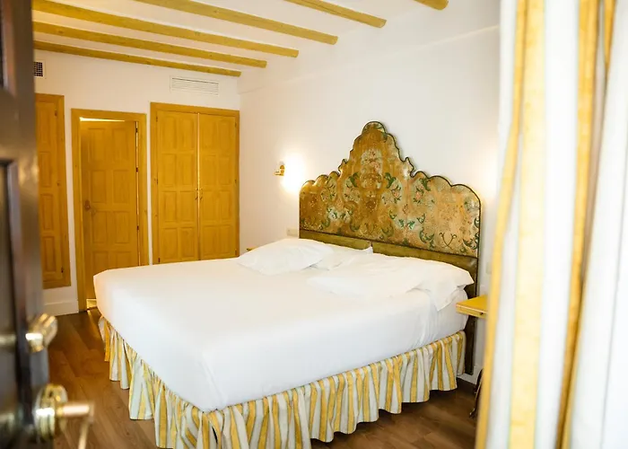 Las Casas De La Juderia De Cordoba