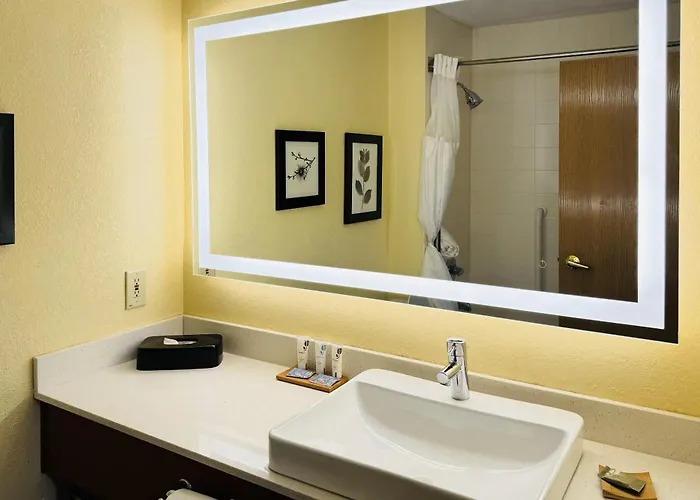 Country Inn & Suites By Radisson, Mishawaka - South Bend