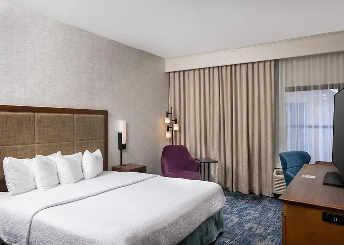 Hampton Inn And Suites Asheville Airport