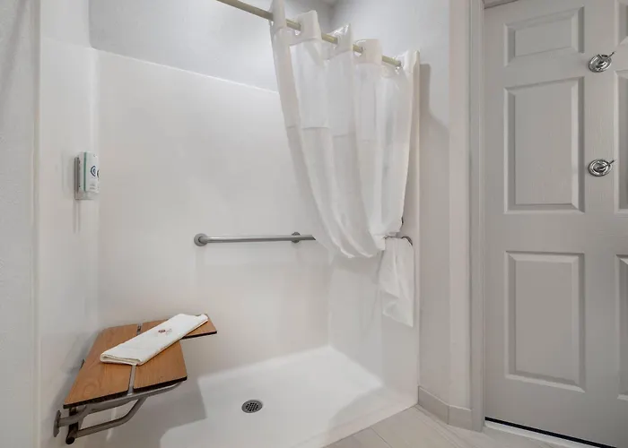 Comfort Inn & Suites Rochester South Mayo Clinic