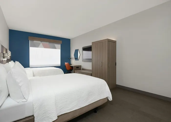 Holiday Inn Express & Suites Acworth - Kennesaw Northwest By Ihg