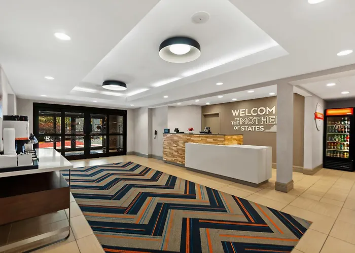 Hampton Inn & Suites Fort Belvoir Alexandria South