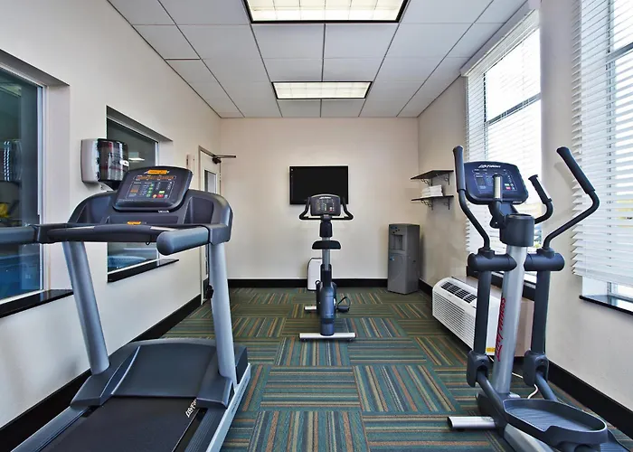 Holiday Inn Express Hotel & Suites Columbus Southeast Groveport By Ihg