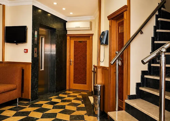 Grand Papirus Hotel