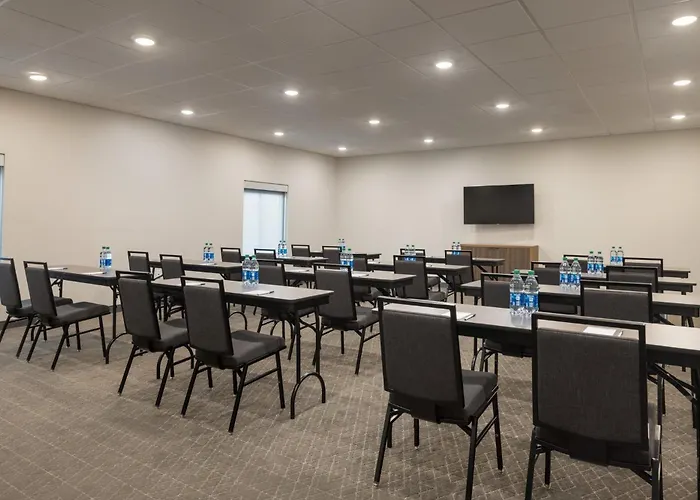 Garner Hotel Liberal North By Ihg