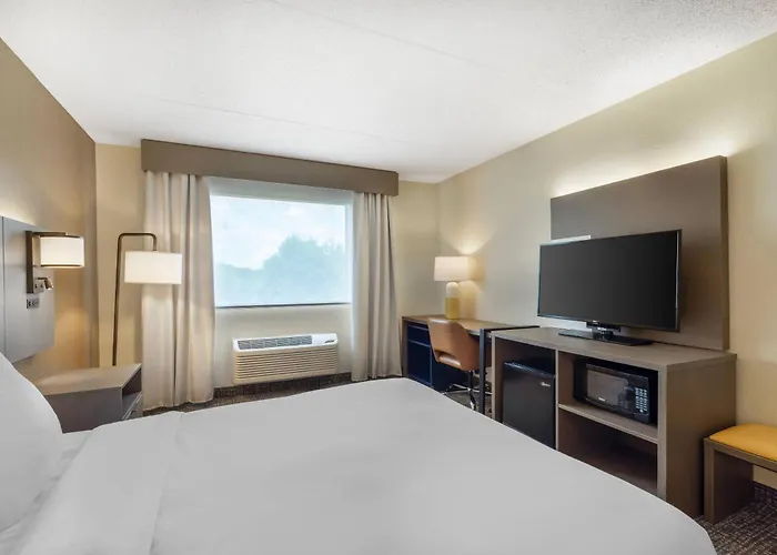 Comfort Inn & Suites Butler
