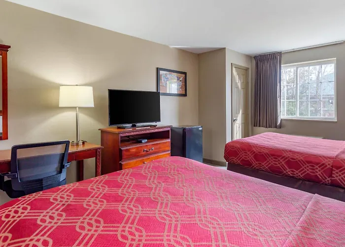 Econo Lodge Inn & Suites Dickson