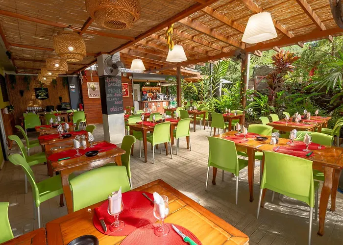 Hotel Du Centre Appart Hotel Business Avec Parking Gratuit A Noumea