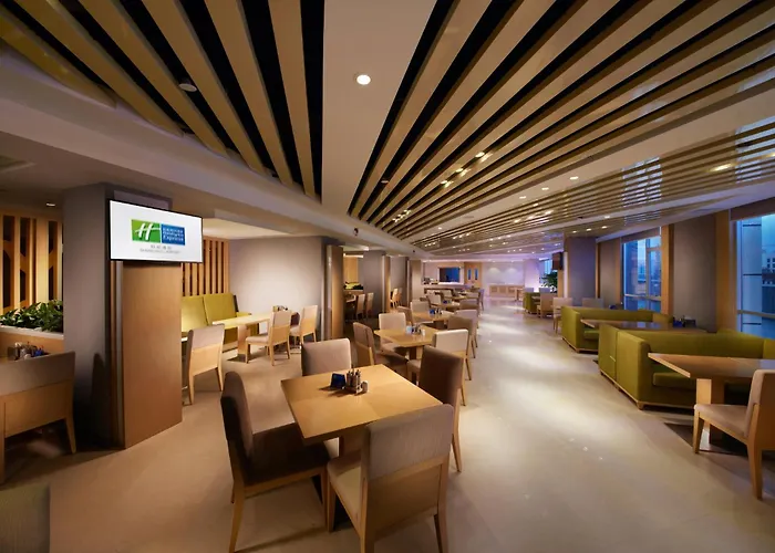 Holiday Inn Express Zhengzhou Airport By Ihg