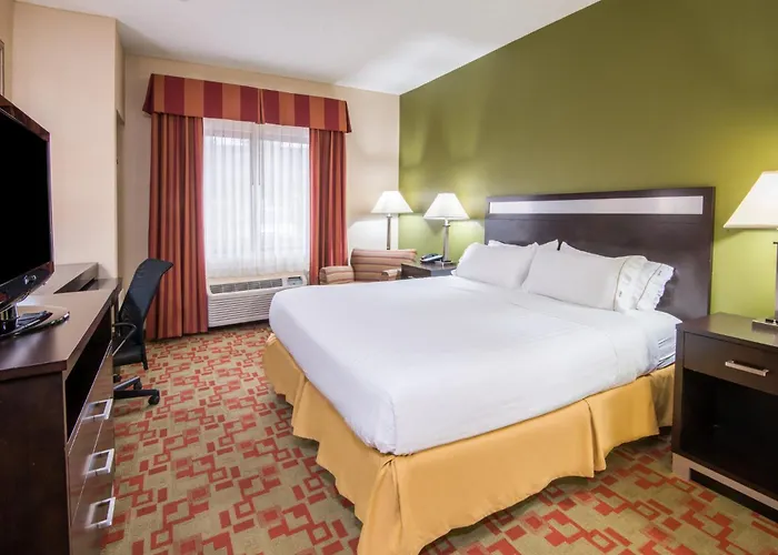 Holiday Inn Express Cleveland Airport - Brook Park By Ihg