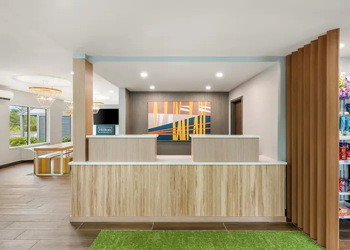 Spark By Hilton Freeport