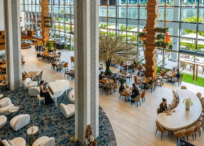 Canal Central Hotel Business Bay