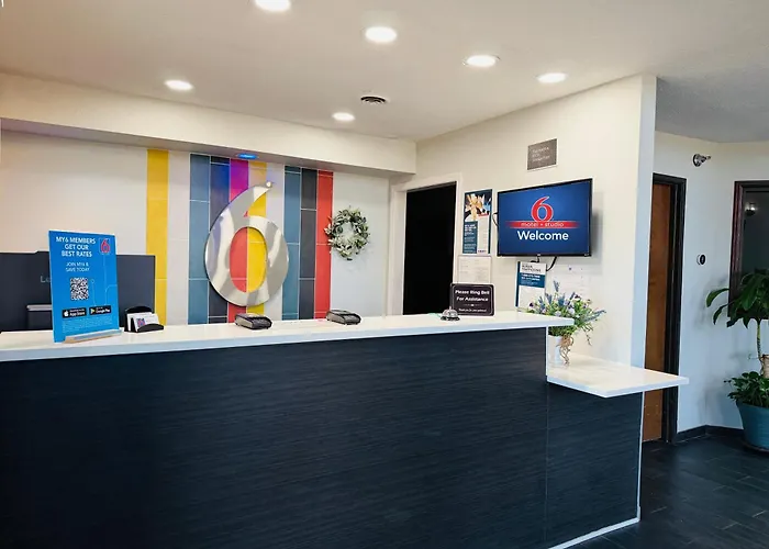 Motel 6 Elkhart, In