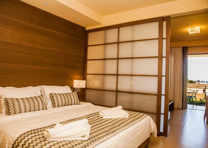 Ilion Beach Hotel