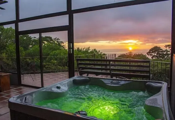 Sunset Vista Lodge,Monteverde,Costa Rica.