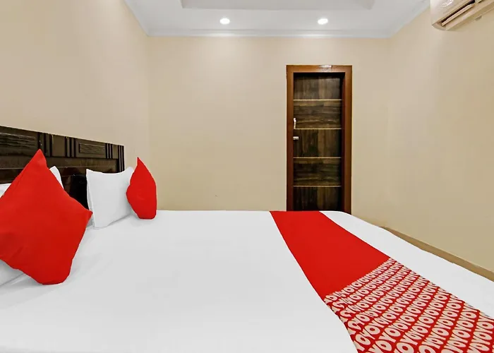 Hotel O Vibhu Residency Near Noida Sector 81 Metro Station