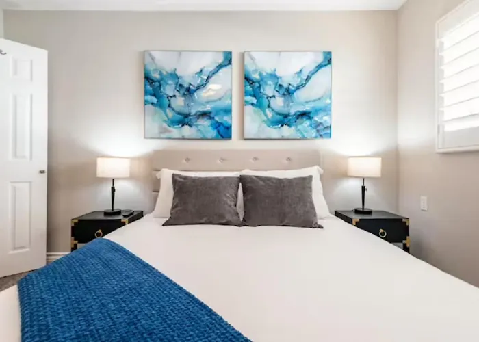 Encinitas Gem - Walk To Downtown & Beaches, Hot Tub
