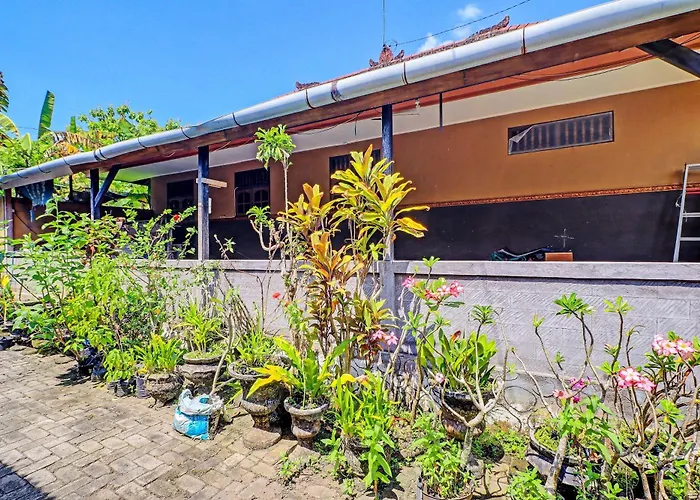 Hotel O Sekar Jagat Near Pantai Baluk Rening