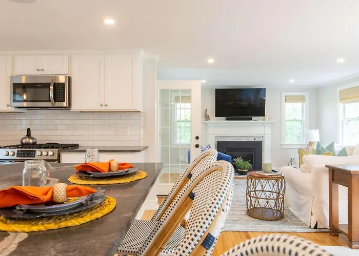Great Chatham Location Near Beach