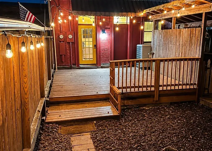 Historic Main St Apt | Private Garage