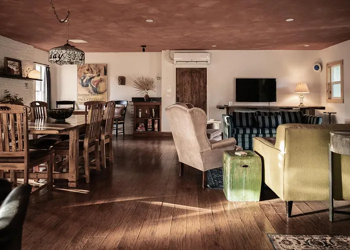13 Acres Perfect For Groups! 3Br Sleeps 8-10