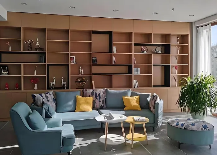 Greentree Inn Express Liaoning Jinzhou Bijia Mountain