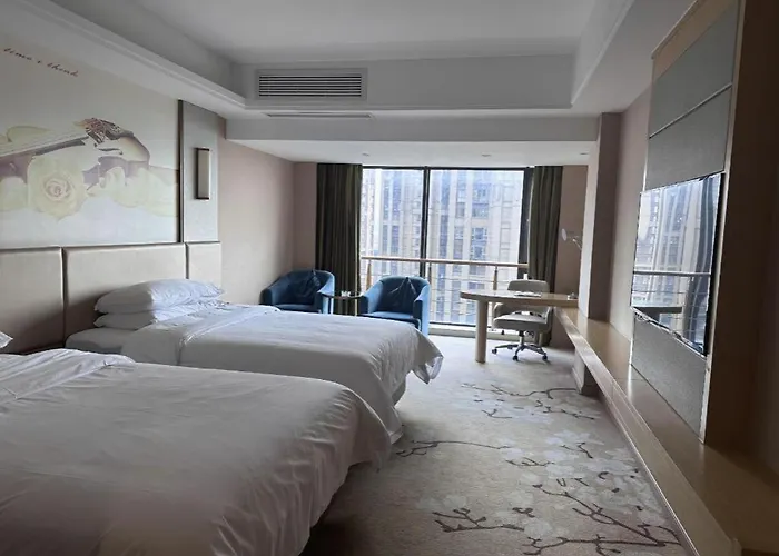 Vienna Hotel Fuzhou Changle Shouzhan Hangcheng Metro Station