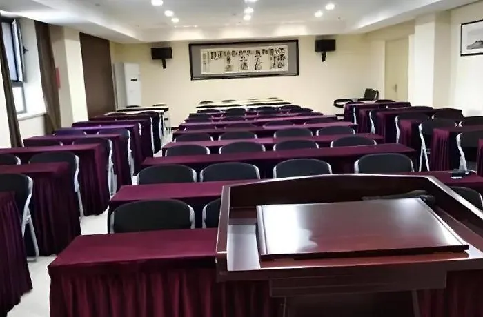 City Comfort Inn Dandong Railway Station Yalu River Scenic Area