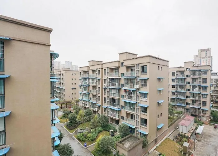 Lavande Hotel Nanchong Xihua Shida
