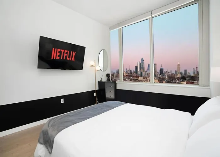 Empire State View - Luxury Apt - Shuttle To Nyc
