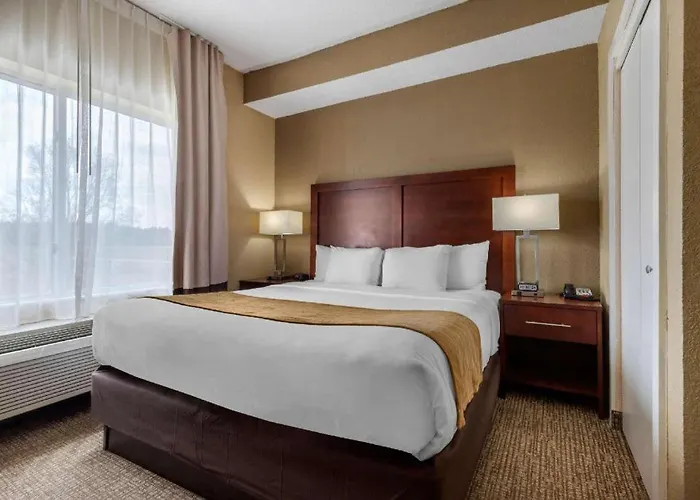 Comfort Inn & Suites