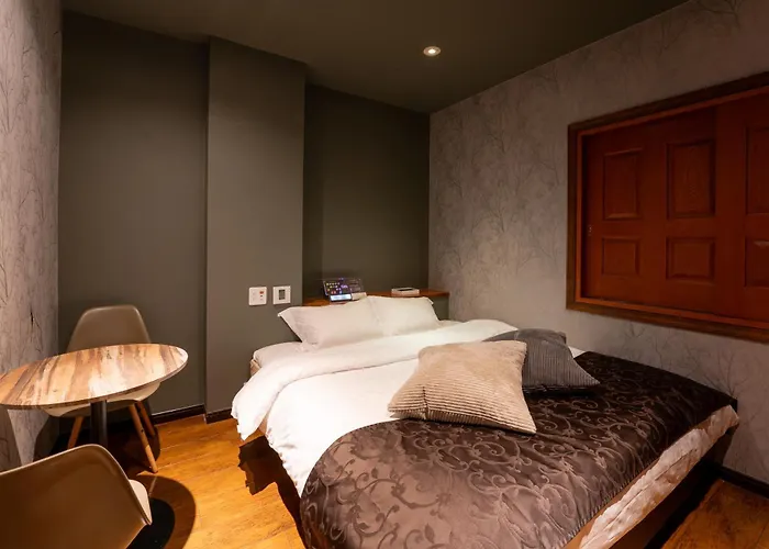 Moni Hotel