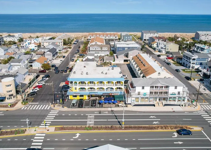 New 3Br-3Ba Beach Block With Parking