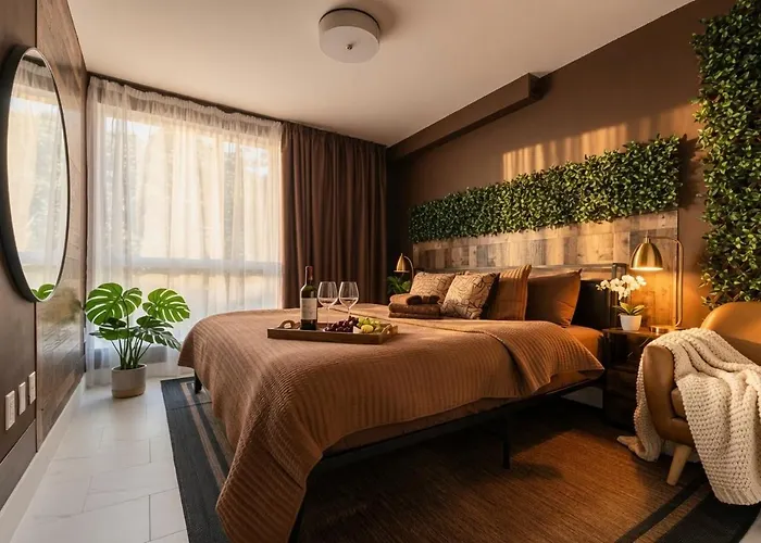 Monroe Apart Hotel