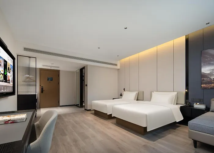 Atour Hotel Tengchong Wenxing Building