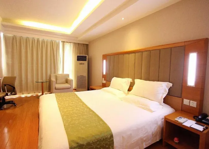Yitel Collection Lianyungang High-Speed Railway Station Suning Plaza