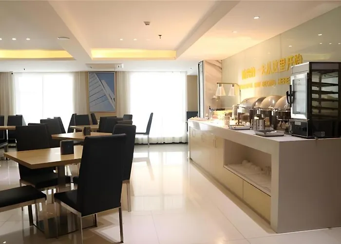 City Comfort Inn Pingxiang South Road Food Street