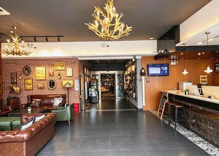 James Joyce Coffetel-Kaifeng Drum Tower