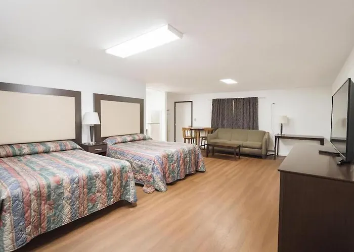 Hotel Oskaloosa - Hwy 63/92