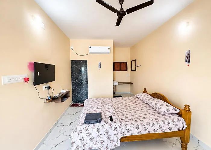 Raja Residency