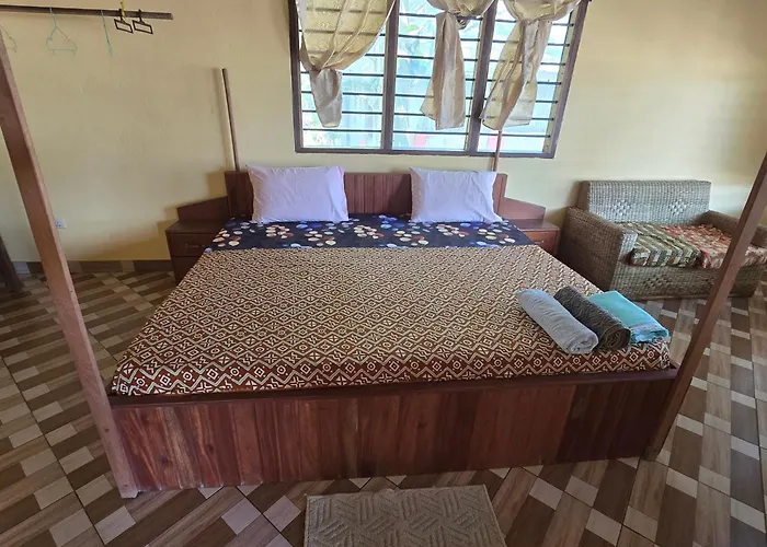 Hideout Lodge
