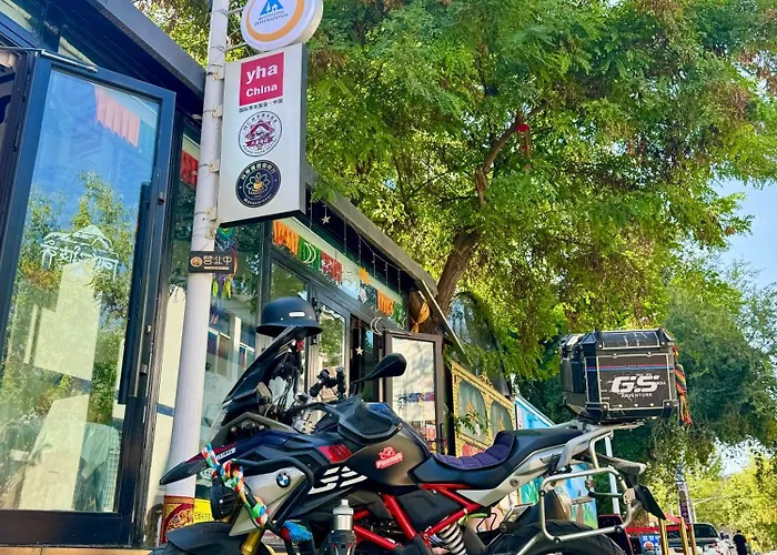 Kailash International Youth Hostel-Sixstarstreetflagship-冈仁波齐青年旅舍-伊宁六星街旗舰店