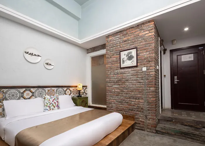 Huazhu Xizhai Hotel