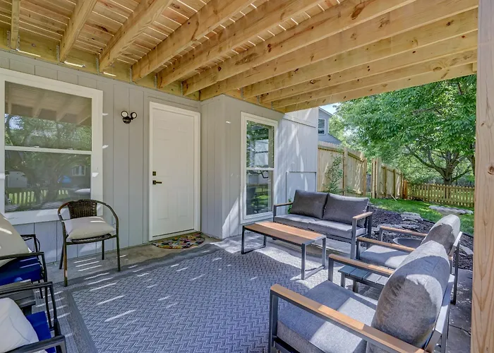 Olathe Lux Retreat 4 Bedroom Olathe Home 4 Bath 2K 3Q Sleeps10