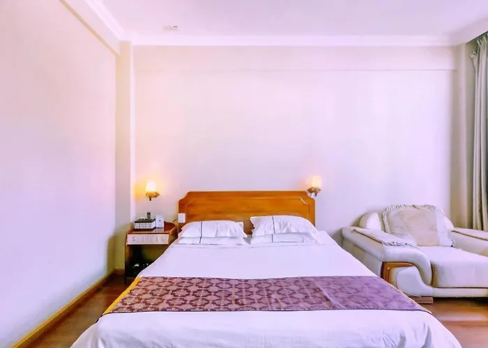 Tengchong Feng Guang Hotel