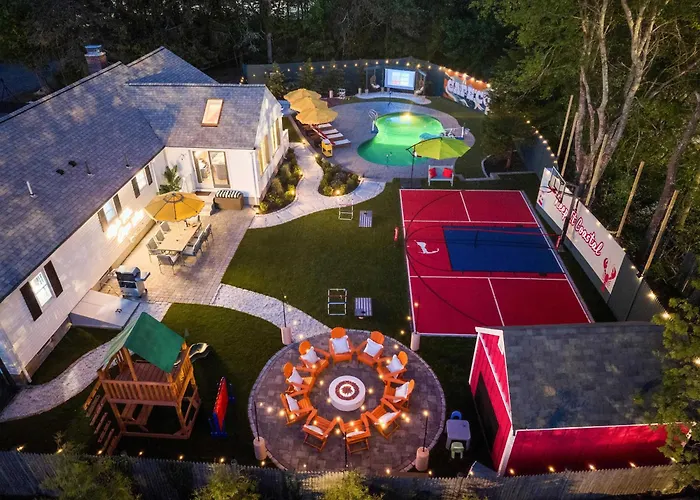 Pool, Hot Tub, Pickleball, Games, Movies, Playroom, Pets Ok