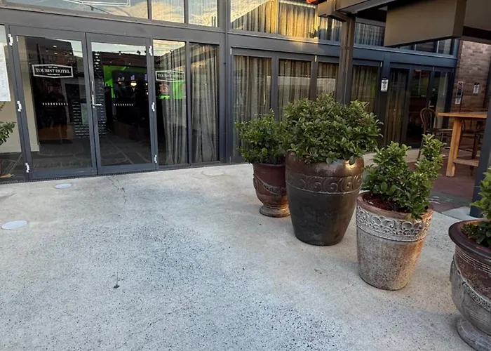 Tourist Hotel Queanbeyan