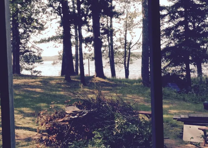 “The Bunk House” On Lake Amnicon. Pet Friendly!