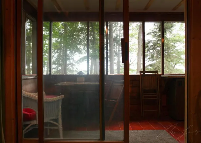 “The Bunk House” On Lake Amnicon. Pet Friendly!